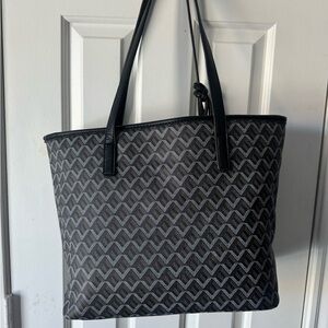 Stylish Black Patterned Tote Bag